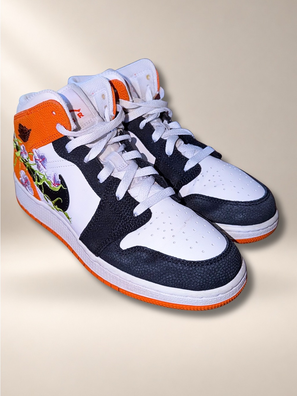 Air Jordan 1 Mid SE Basketball Blossom GS 6.5Y DQ8390-100
